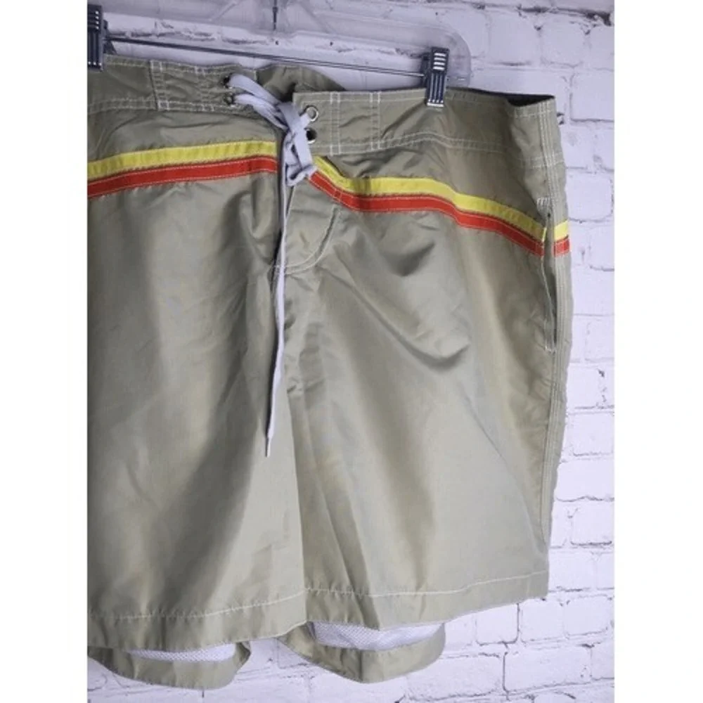 Old Navy Beige Pockets Lined Drawstring Beach Shorts Swim Trunks Men XXL Vietnam